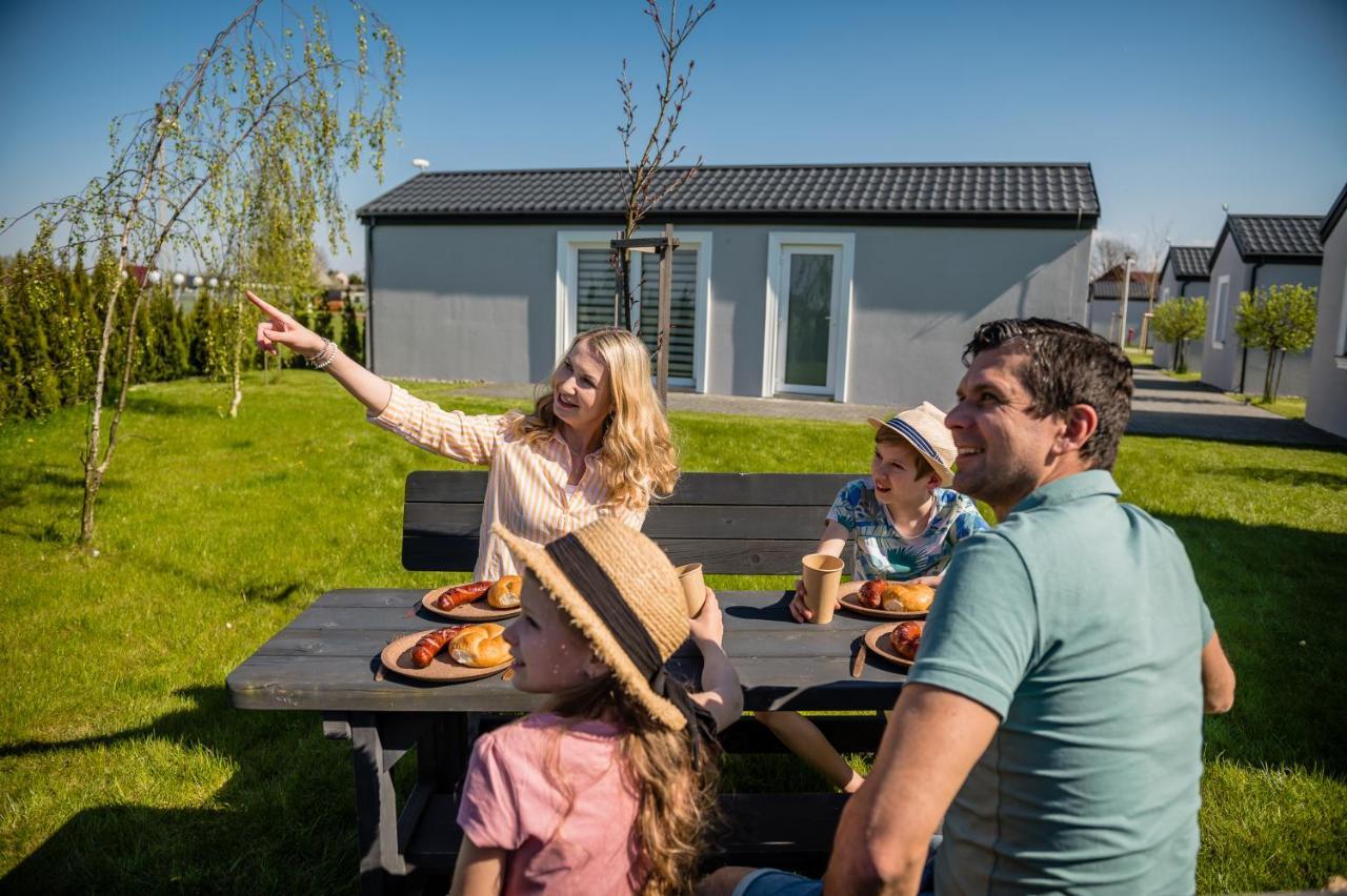 Scandi Village Zator Eksteriør bilde