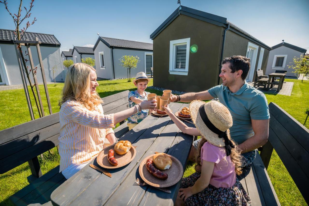 Scandi Village Zator Eksteriør bilde